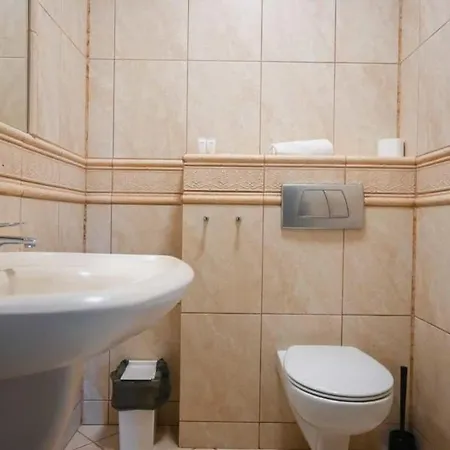Victoria's Village Sauna & Jacuzzi Villa Kołczewo